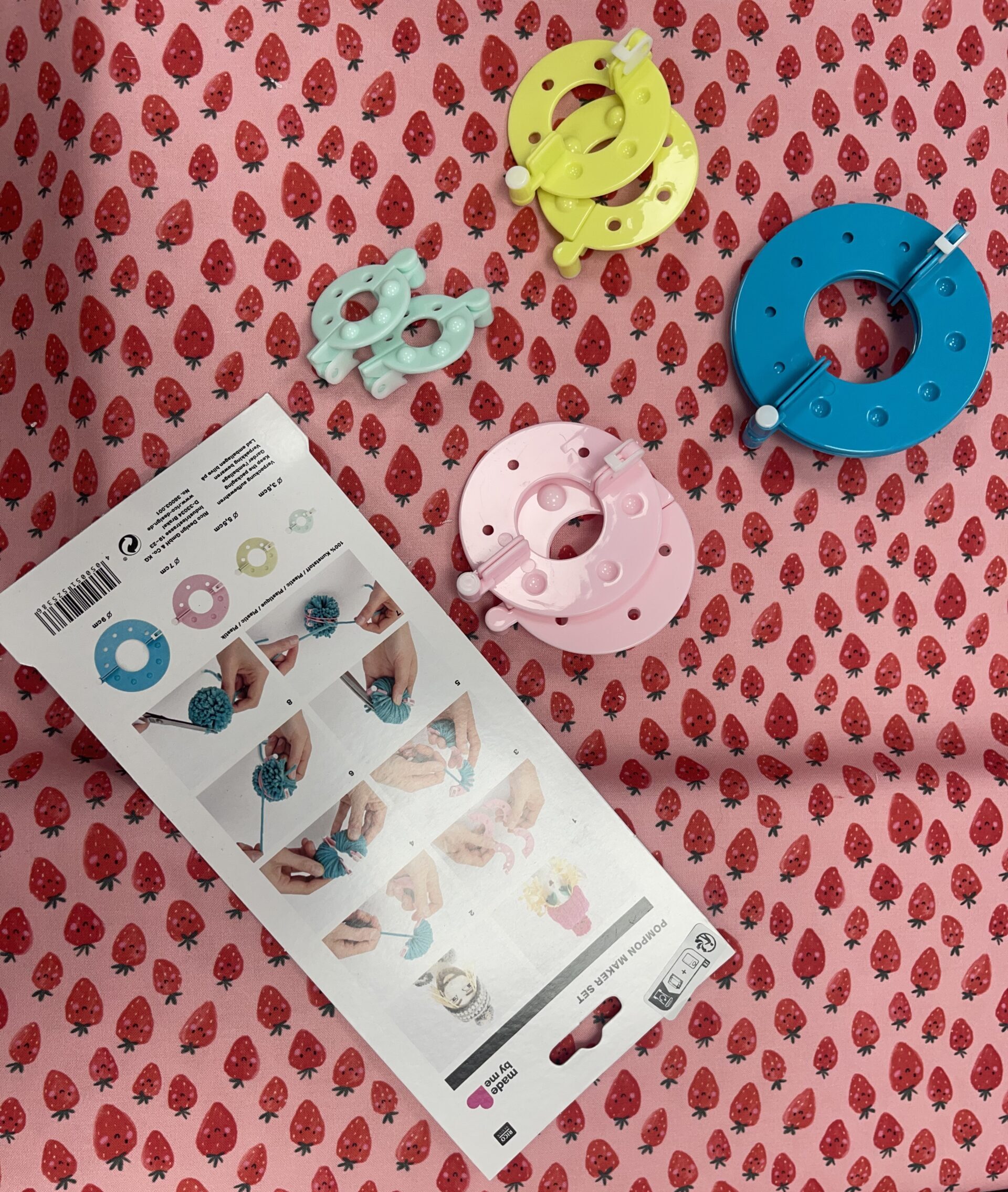 kits-a-pompoms-falaise